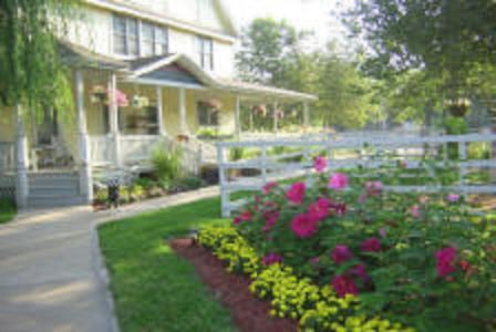 Victorian Veranda Country Inn Lawrence Exterior photo